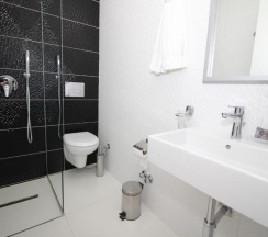 Двухместный номер с балконом двуспальная кровать в Julia Hotel