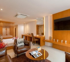 Семейный номер Standard с балконом в Club Bamboo Boutique Patong Beach Resort
