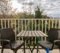 Двухместный номер (Малый корпус) Стандарт c 1 комнатой 2 отдельные кровати в Литфонд