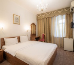 Двухместный номер Делюкс в East-West