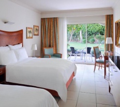 Двухместный номер Deluxe с видом на бассейн 2 отдельные кровати в Naama Bay Promenade Beach Resort by Accor