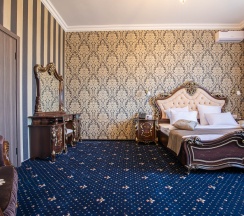 Полулюкс пятиместный в Full House