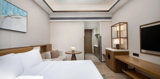 Санья: Отель Holiday Inn & Suites Sanya Yalong Bay