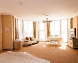 Двухместный люкс Superior двуспальная кровать в Golden Palace