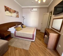 Стандарт с одной большой кроватью в Маяк дом