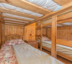 Коттедж Standard с красивым видом из окна в Раш