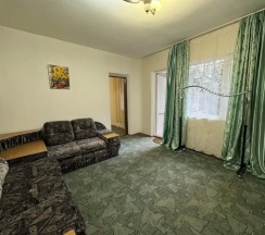 Апартаменты с 3 комнатами в Славный дом