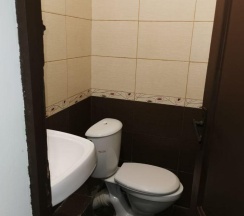 Кровать в 10-местном общем мужском номере (удобства на этаже) в Вежливый лось