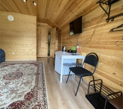 Лодж с вернадной и двумя односпальными кроватями в Arkhyz family lodge