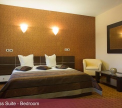 Трёхместные апартаменты Deluxe в Inter Business Bucharest Hotel