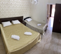 Трёхместные апартаменты рядом с пляжем в Тропики