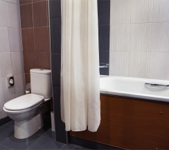 Стандарт с большой кроватью king size в Бенефит Плаза