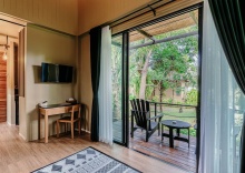 Студия с красивым видом из окна в The Mangrove Panwa Phuket Resort