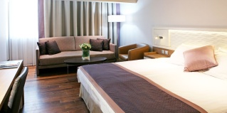 Айос-Атанасиос: Отель Crowne Plaza Limassol by IHG
