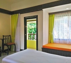 Двухместный номер Superior с видом на сад двуспальная кровать в Diamond Cottage Resort & Spa