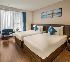 Номер Premier в Canvas Danang Beach Hotel