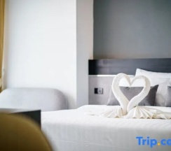 Двухместный полулюкс с видом на бассейн двуспальная кровать в Lhc Hotel And Resort