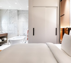 Представительский Люкс в Maidens Hotel Moscow