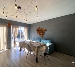 Коттедж улучшенный с 2 двуспальными кроватями в Любовь и Горы