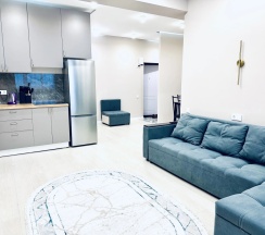 Апартаменты с 2 комнатами с балконом в Aylin apartments