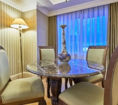 Двухместный люкс Presidential двуспальная кровать в Rixos President Astana