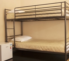 Семейный в Yellow hotel