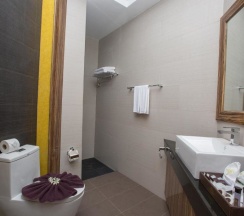 Люкс Pool с 2 комнатами с видом на море в Отель Royal Beach Boutique Resort & Spa