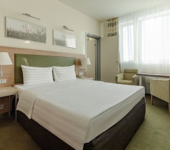 Семейный улучшенный номер в Ramada by Wyndham Yekaterinburg Hotel&Spa