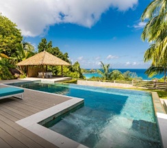 Вилла с бассейном с 4 комнатами в Valmer Resort