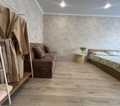 Двухместные апартаменты c 1 комнатой с балконом (двуспальная кровать) в Квартира Уютная в Центре