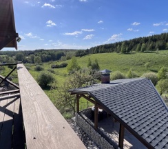 Коттедж Superior с балконом и с красивым видом из окна в Горки