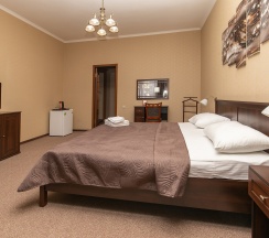 2-х местный номер повышенной комфортности с большой кроватью в Жемчуг