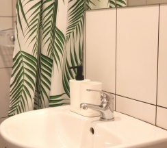 Улучшенный номер с балконом в Apartin