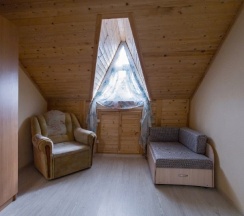 Большой семейный номер с раздельными кроватями, от 1-10 человек в Гостевой дом