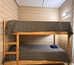 Хаусбот 2 в Времена Года