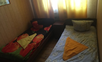 Двухместный номер с 2 односпальными кроватями в Избушка в Репном