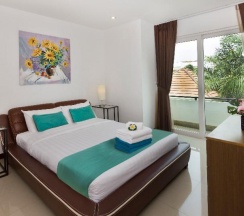 Вилла с 4 комнатами с балконом в Tropicana Pool Villa