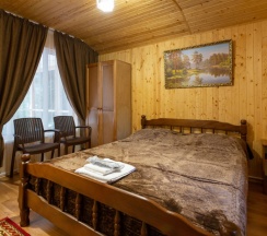 Двухместное шале с красивым видом из окна двуспальная кровать в Forest house resort