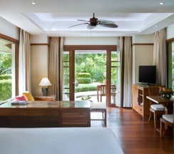 Двухместная вилла Deluxe с видом на сад двуспальная кровать в Отель Santiburi Koh Samui