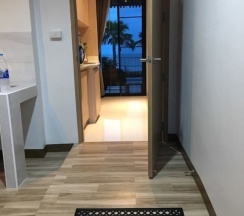 Вилла с 3 комнатами в La Playa Beach Front Pool Villa Cha-am