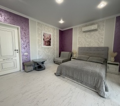 Комфорт №10 с балконом в Анита