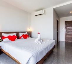 Двухместный номер Honeymoon с балконом двуспальная кровать в 7Q Bangla Hotel