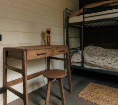 Четырёхместный коттедж с балконом в Дом в заповеднике