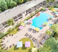 Апартаменты с балконом в Deluxe King Resort View Rm 107 Apartment 1