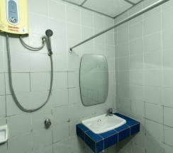 Номер Economy в Best LD Hotel
