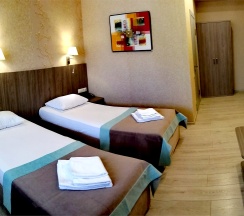 Полулюкс с балконом в Shamsi hall