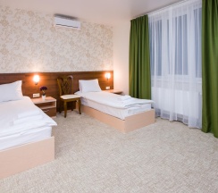 Номер комфорт с 2 односпальными кроватями (с завтраком) в Nreef