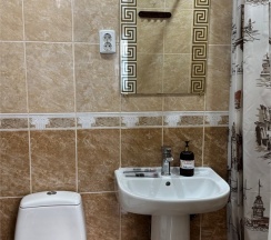 Стандартный трехместный номер собственной ванной комнатой в Кипарис