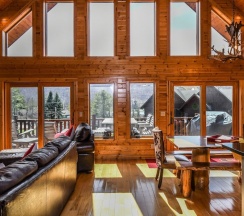 Коттедж с 5 комнатами в Marsh-Mellow Manor 5 Bedroom House