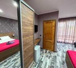 Трёхместный номер Superior в Шале у моря